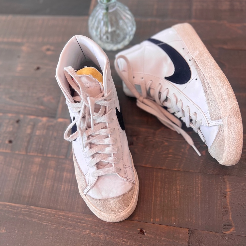 Nike jumbo mids sneakers size 6.5 women’s
